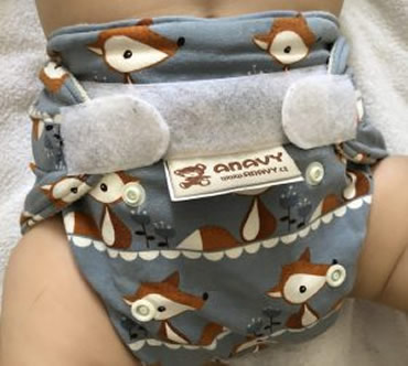 Windelcheck: Anavy Wollhose angezogen
